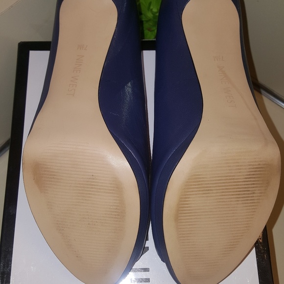 Shoes - Picture 2 of 5